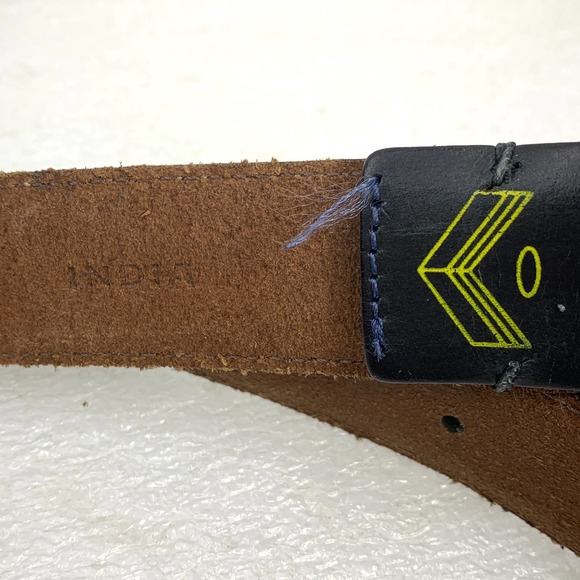 J. Fold Genuine Full Grain Leather Belt 30mm - Picture 5 of 7